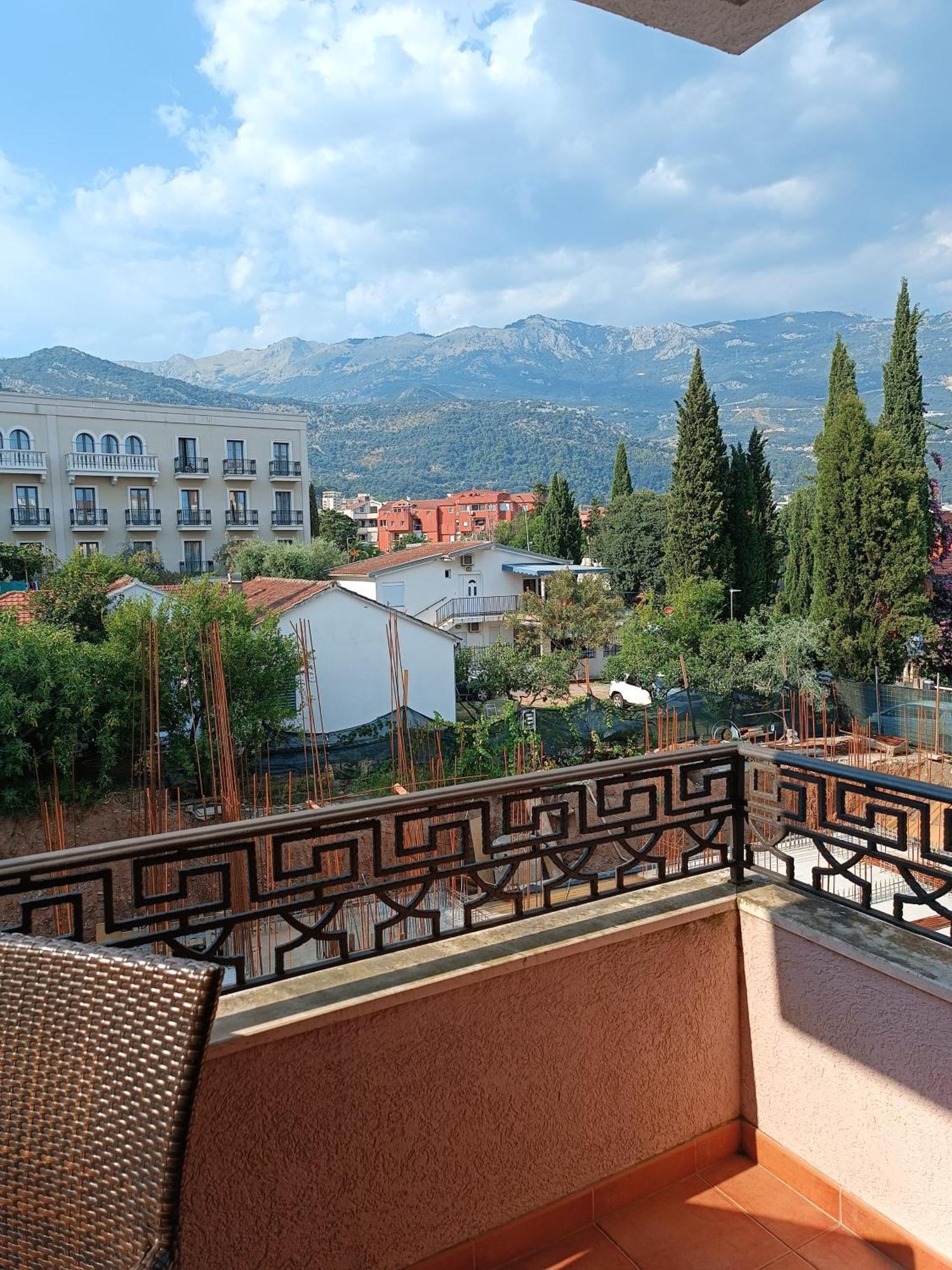 Apartment Roselina By Beatrix Budva